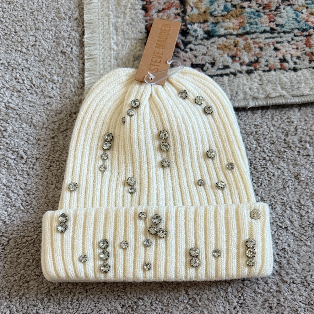 NEW- Steve Madden Ivory Crystal Ribbed Beanie Hat